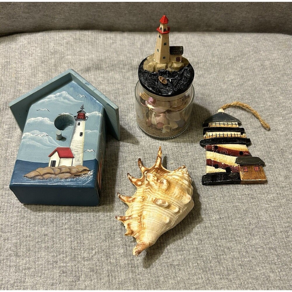 Set Of Lighthouse/beach decor And Decorative Seashell